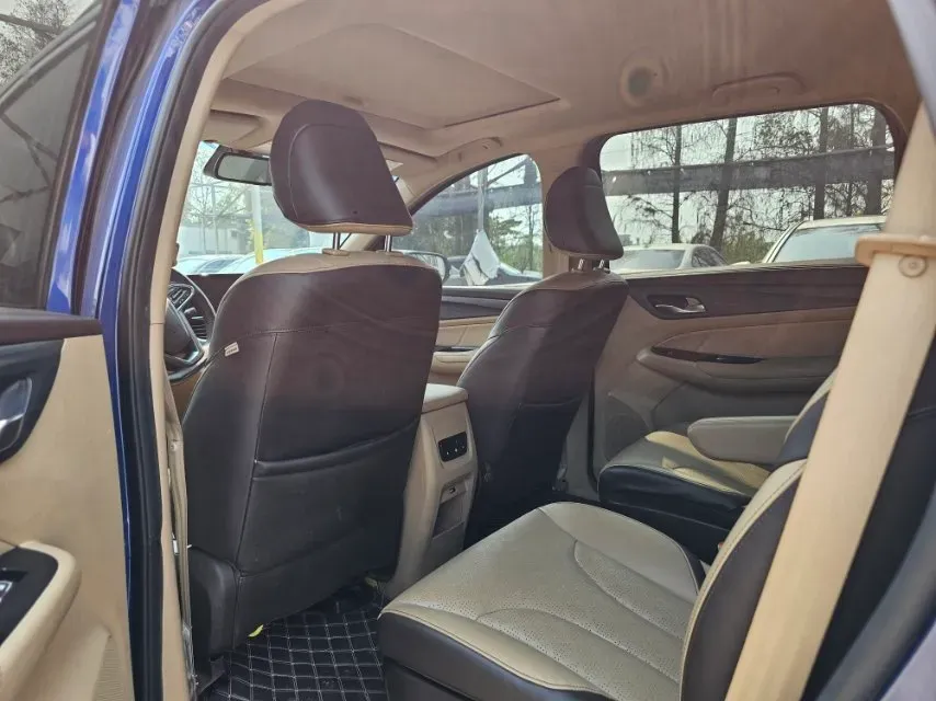 2017 BaoJun 730 1.5T 150HP L4 6MT,autocango,china used car exporter,china ev exporter,chinese used car exporter,chinese used ev exporter