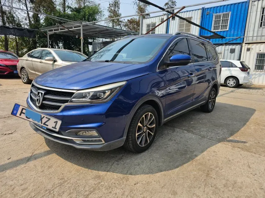 2017 BaoJun 730 1.5T 150HP L4 6MT,autocango,china used car exporter,china ev exporter,chinese used car exporter,chinese used ev exporter