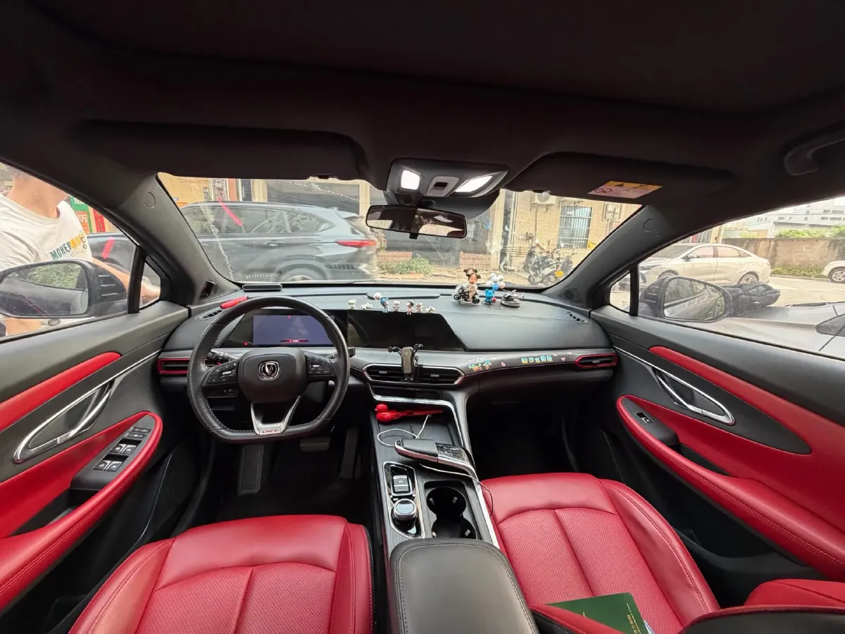 2020 ChangAn UNI-T 1.5T 180HP L4 7DCT,autocango,china used car exporter,china ev exporter,chinese used car exporter,chinese used ev exporter