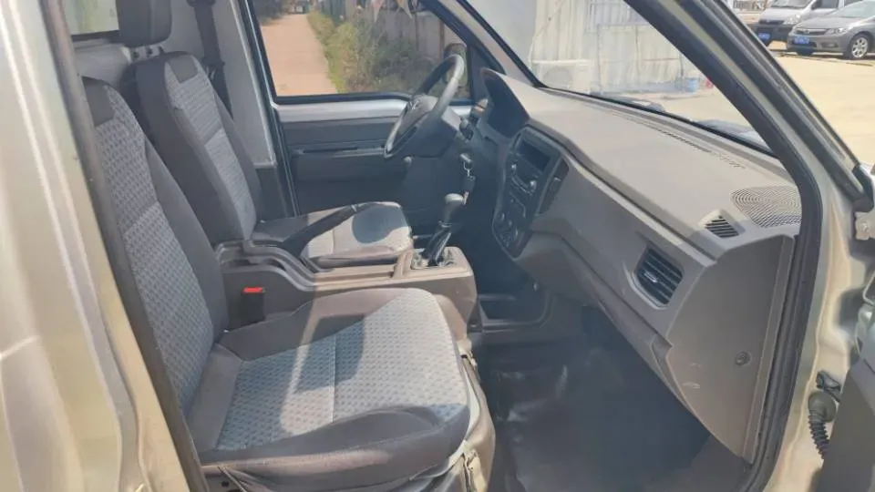 2021 WuLing RongGuang New Truck 1.8L 125HP L4 5MT,autocango,china used car exporter,china ev exporter,chinese used car exporter,chinese used ev exporter