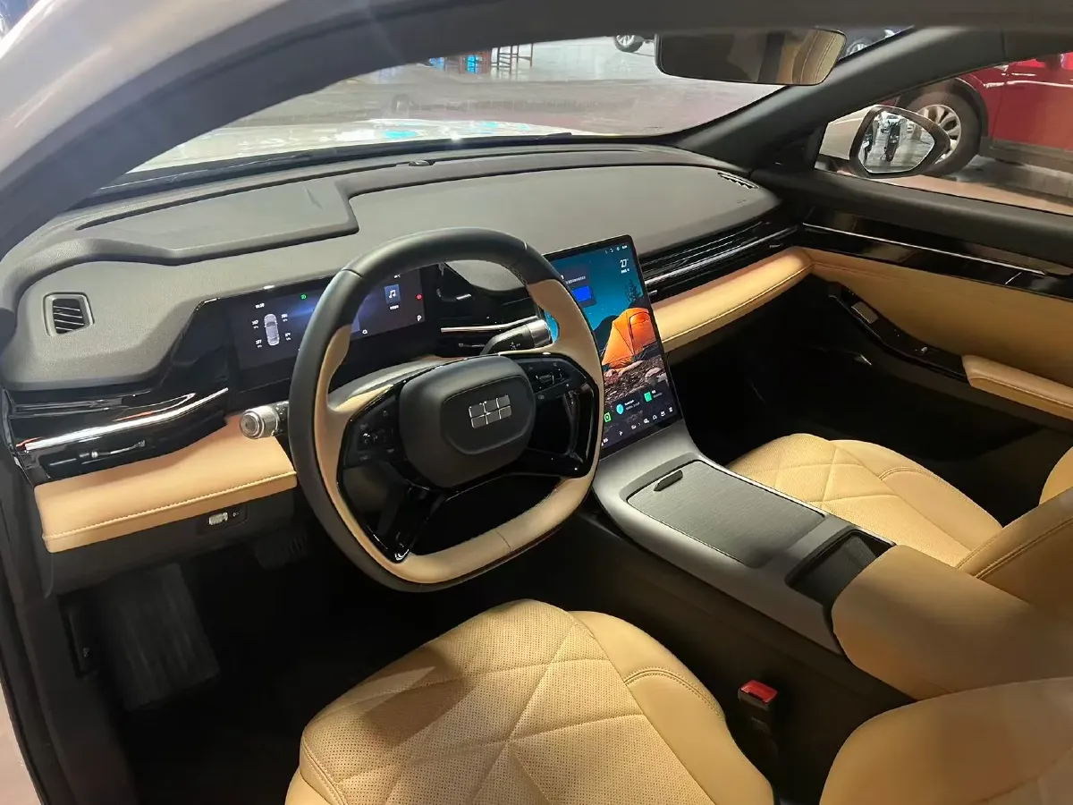 2024 Geely Galaxy L6 1.5T 163HP L4 3DHT PHEV,autocango,china used car exporter,china ev exporter,chinese used car exporter,chinese used ev exporter