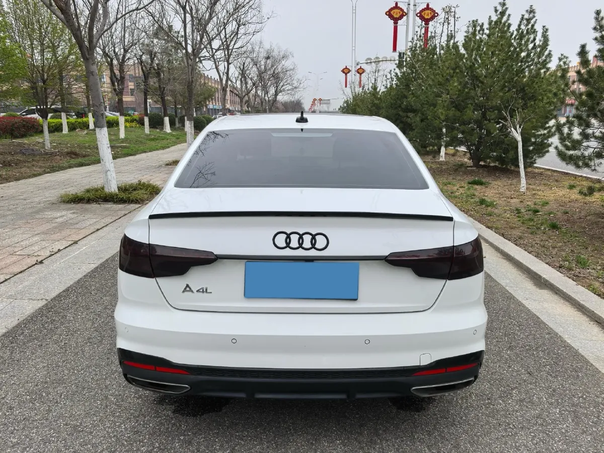 2020 Audi A4L 2.0T 190HP L4 7DCT,autocango,china used car exporter,china ev exporter,chinese used car exporter,chinese used ev exporter