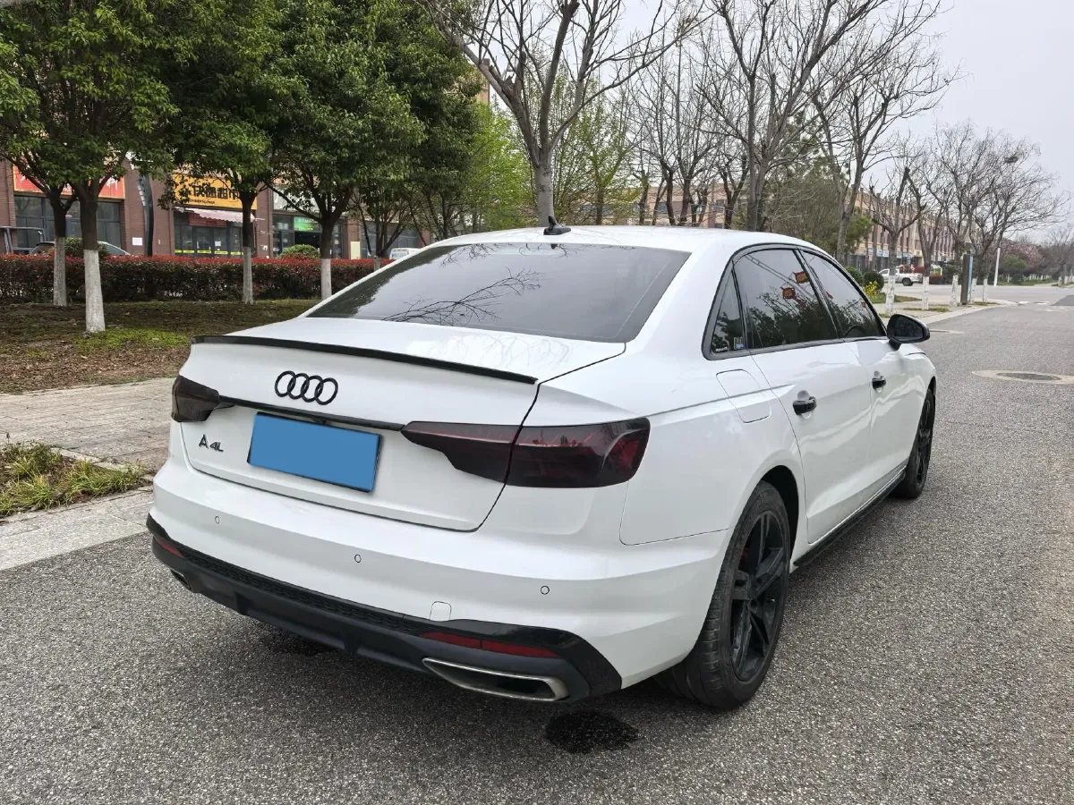2020 Audi A4L 2.0T 190HP L4 7DCT,autocango,china used car exporter,china ev exporter,chinese used car exporter,chinese used ev exporter