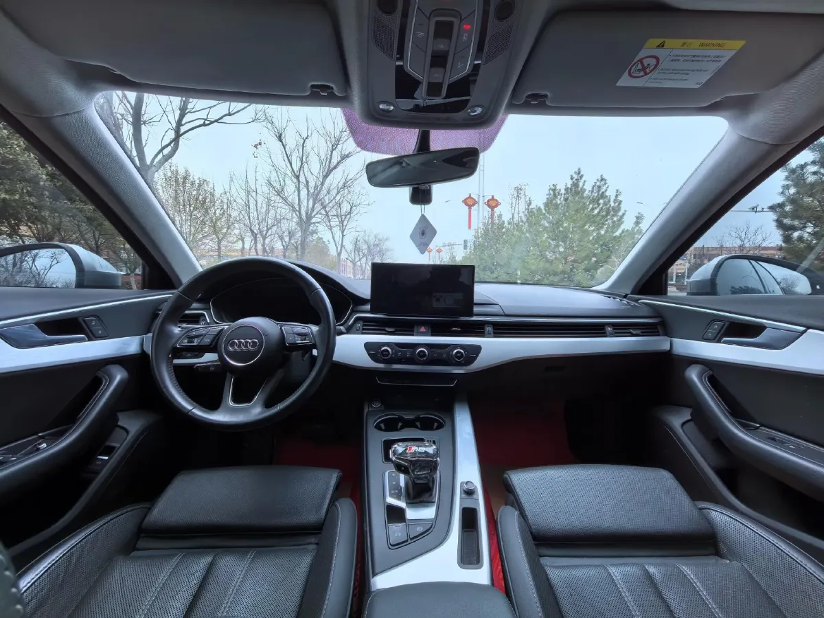 2020 Audi A4L 2.0T 190HP L4 7DCT,autocango,china used car exporter,china ev exporter,chinese used car exporter,chinese used ev exporter