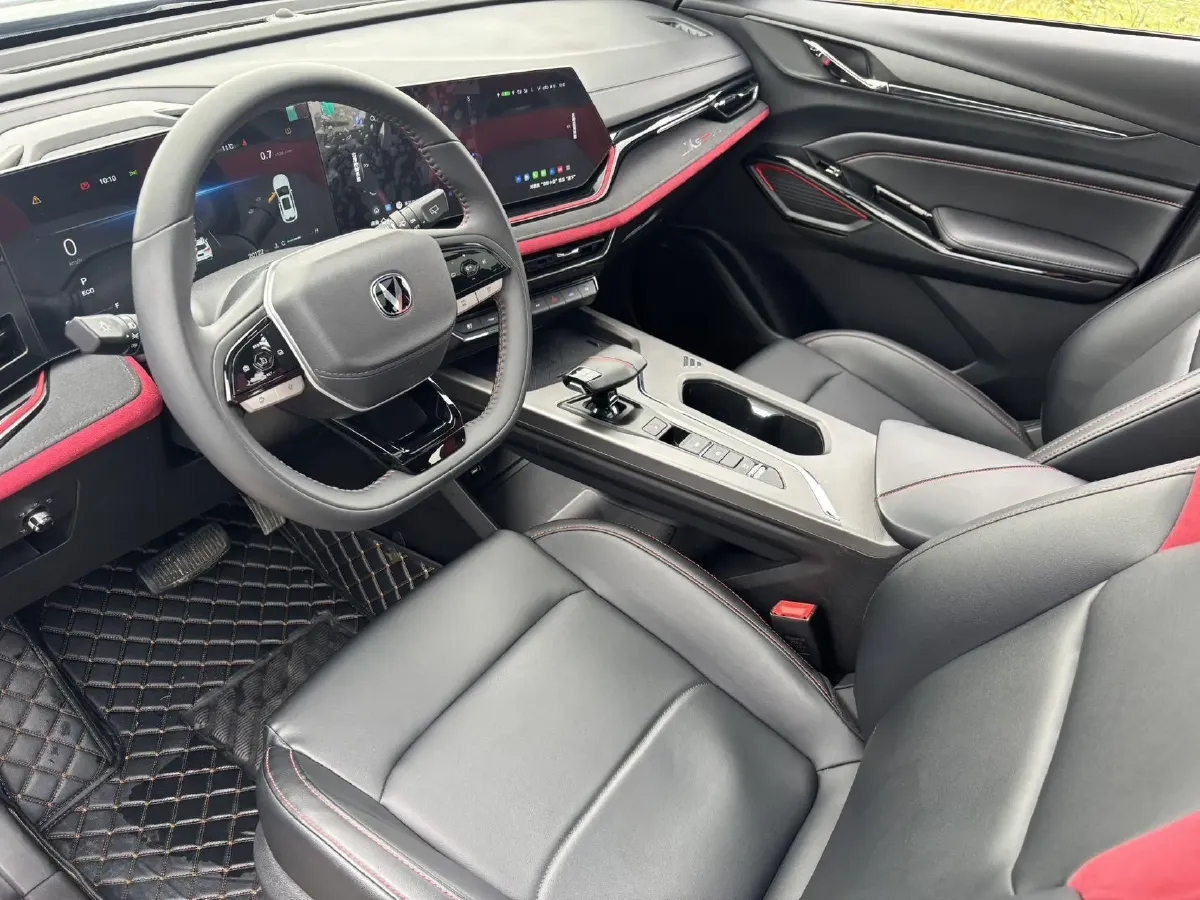 2024 ChangAn X5 PLUS 1.5T 188HP L4 7DCT,autocango,china used car exporter,china ev exporter,chinese used car exporter,chinese used ev exporter