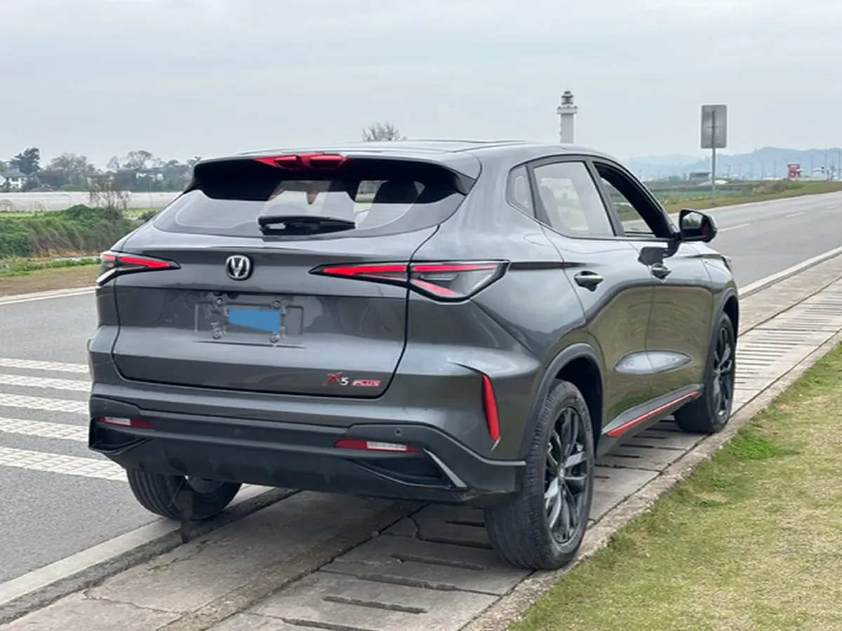 2024 ChangAn X5 PLUS 1.5T 188HP L4 7DCT,autocango,china used car exporter,china ev exporter,chinese used car exporter,chinese used ev exporter