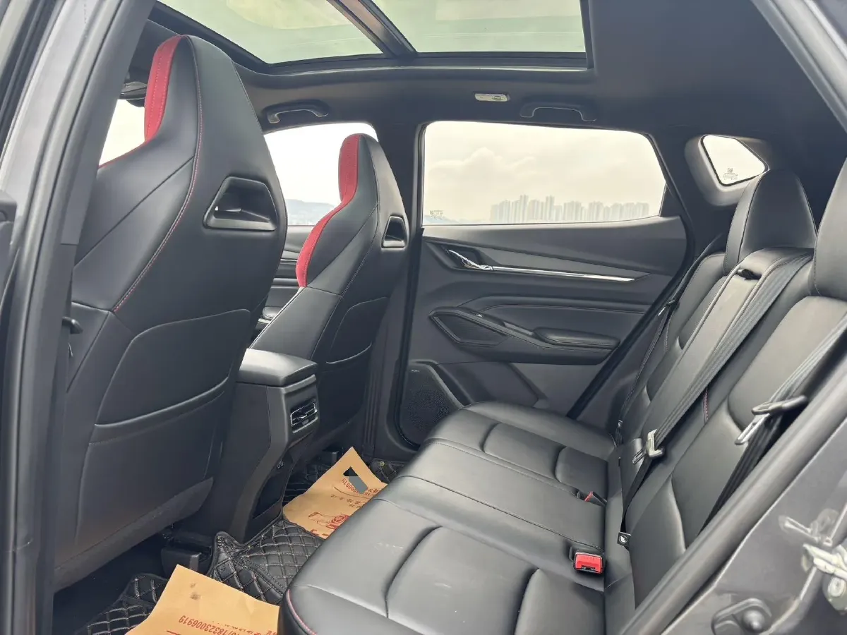 2024 ChangAn X5 PLUS 1.5T 188HP L4 7DCT,autocango,china used car exporter,china ev exporter,chinese used car exporter,chinese used ev exporter