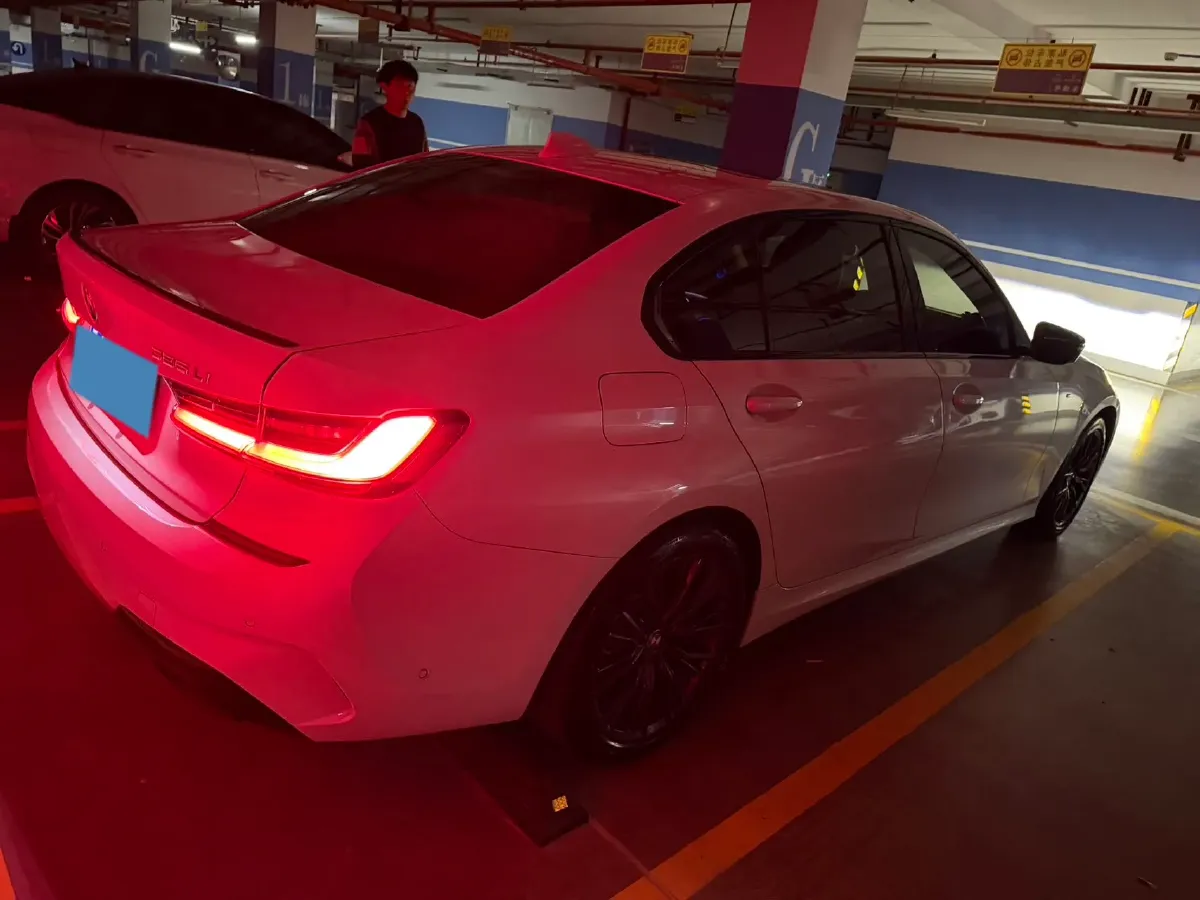 2022 BMW 3 Series 2.0T 184HP L4 8AT,autocango,china used car exporter,china ev exporter,chinese used car exporter,chinese used ev exporter