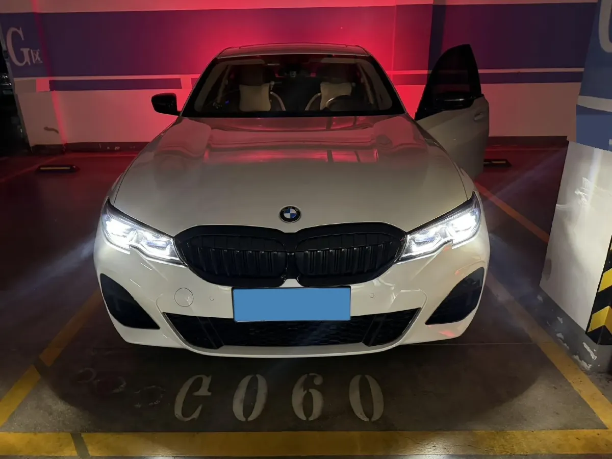 2022 BMW 3 Series 2.0T 184HP L4 8AT,autocango,china used car exporter,china ev exporter,chinese used car exporter,chinese used ev exporter