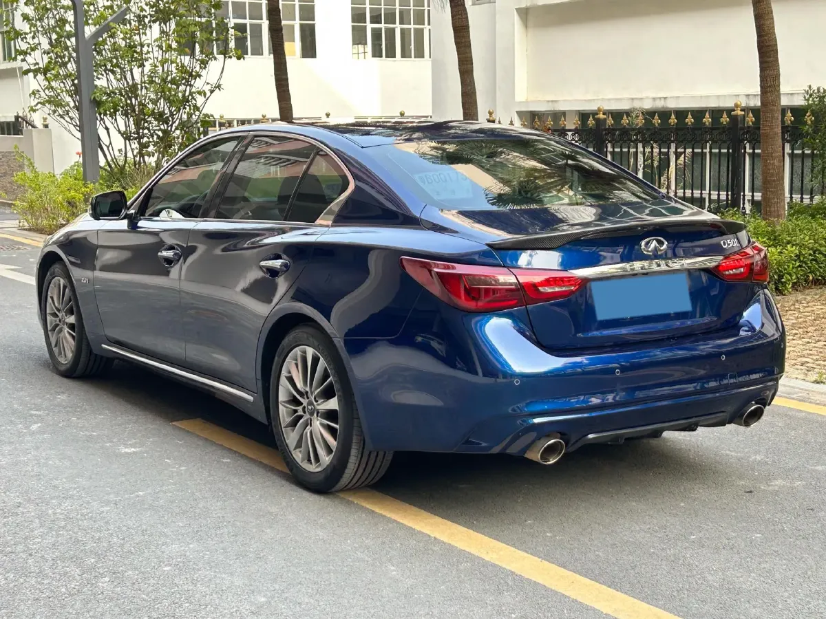 2018 Jeep Grand Commander 2.0T 265HP L4 9AT,autocango,china used car exporter,china ev exporter,chinese used car exporter,chinese used ev exporter