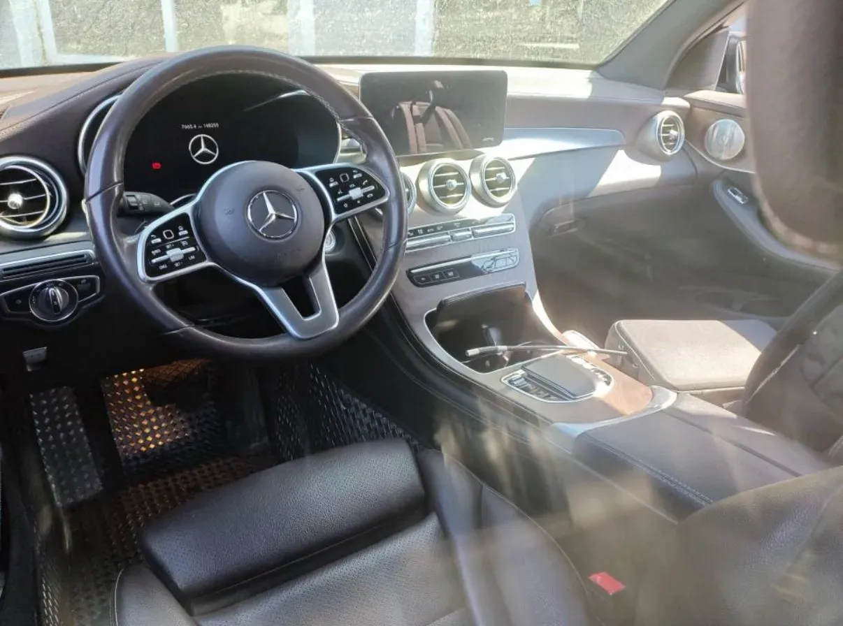 2021 Mercedes-Benz GLC Class 2.0T 197HP L4 9AT,autocango,china used car exporter,china ev exporter,chinese used car exporter,chinese used ev exporter