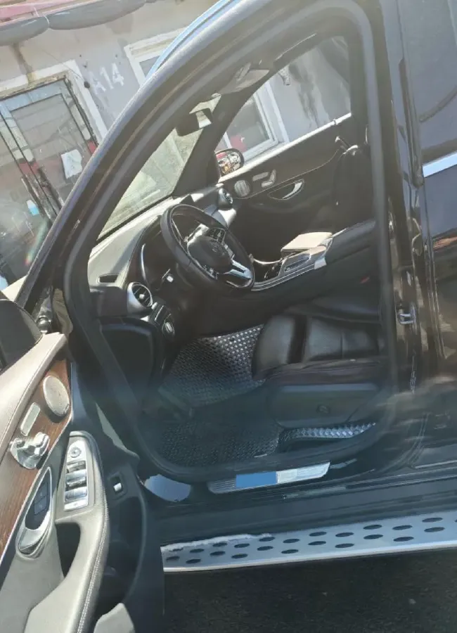 2021 Mercedes-Benz GLC Class 2.0T 197HP L4 9AT,autocango,china used car exporter,china ev exporter,chinese used car exporter,chinese used ev exporter