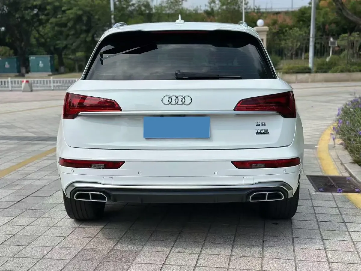 2022 Audi Q5L Sportback 2.0T 190HP L4 7DCT,autocango,china used car exporter,china ev exporter,chinese used car exporter,chinese used ev exporter