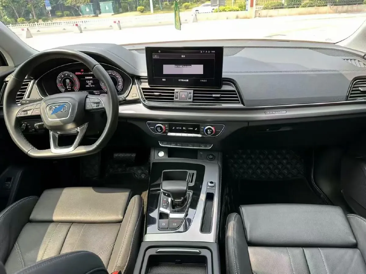 2022 Audi Q5L Sportback 2.0T 190HP L4 7DCT,autocango,china used car exporter,china ev exporter,chinese used car exporter,chinese used ev exporter