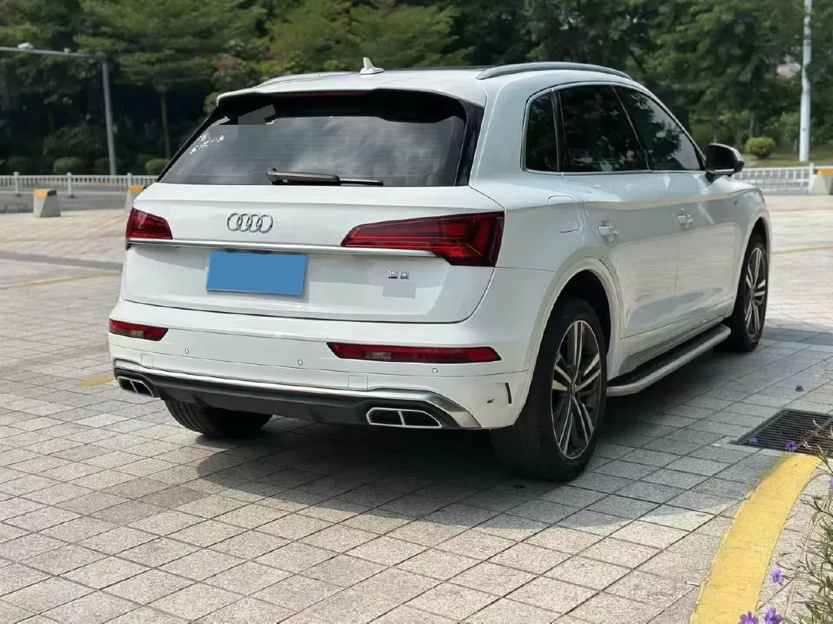 2022 Audi Q5L Sportback 2.0T 190HP L4 7DCT,autocango,china used car exporter,china ev exporter,chinese used car exporter,chinese used ev exporter