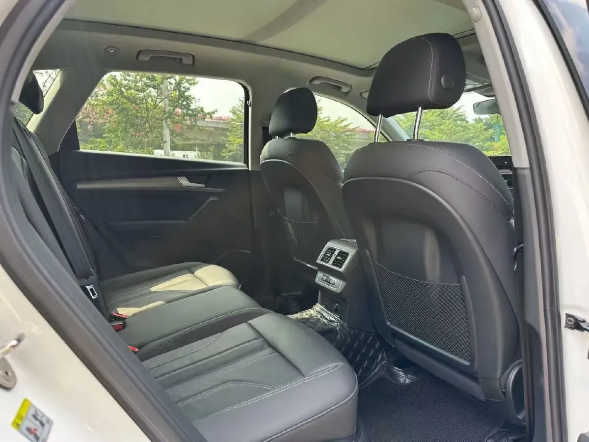 2022 Audi Q5L Sportback 2.0T 190HP L4 7DCT,autocango,china used car exporter,china ev exporter,chinese used car exporter,chinese used ev exporter