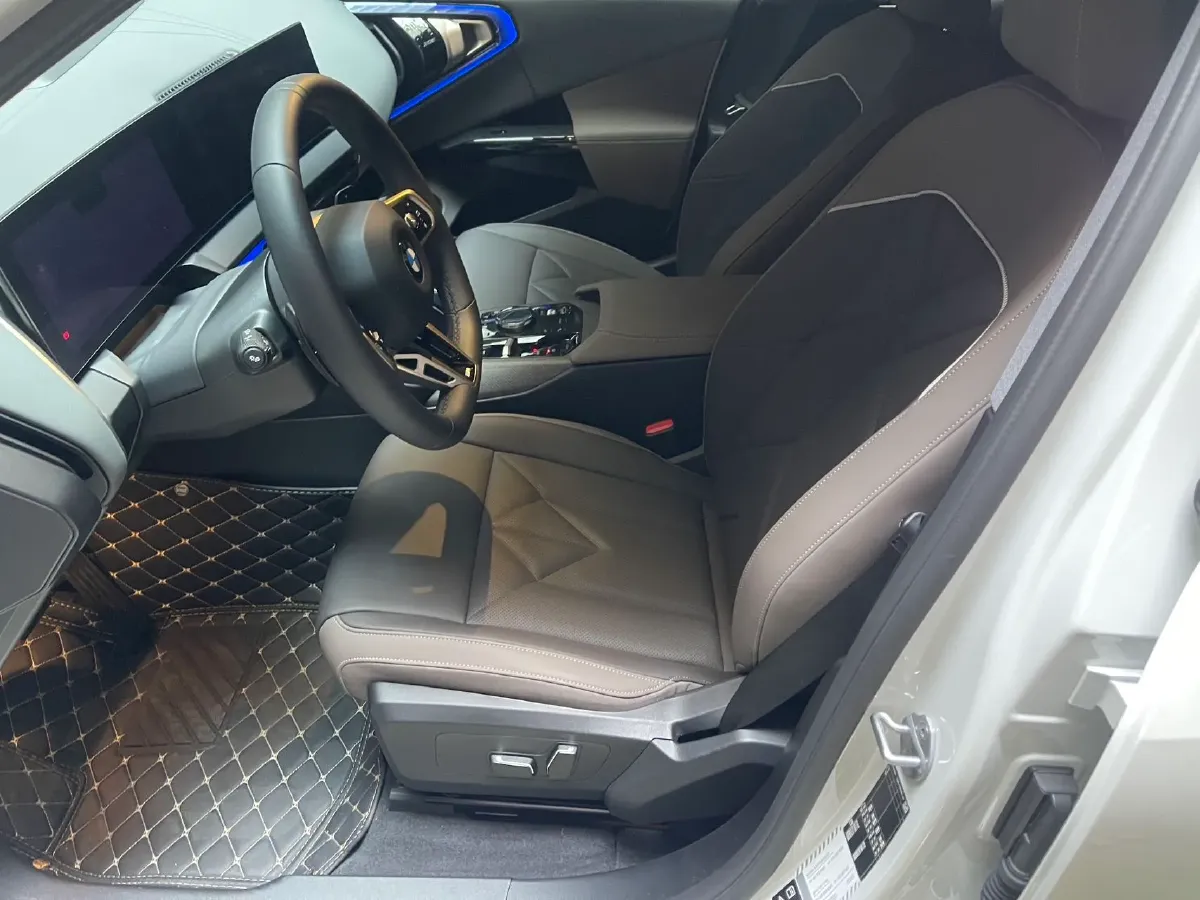 2025 BMW X3 2.0T 258HP L4 8AT,autocango,china used car exporter,china ev exporter,chinese used car exporter,chinese used ev exporter