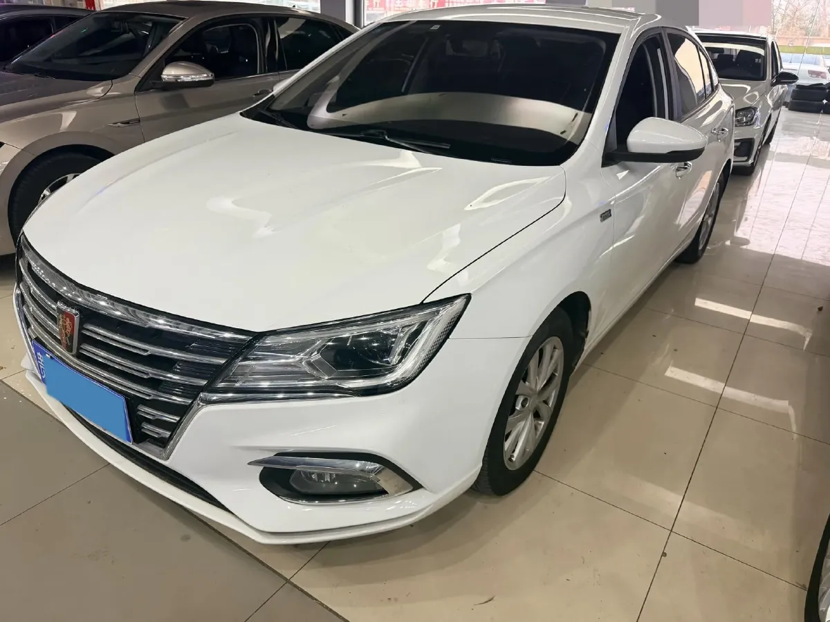 2020 Roewe i5 1.5L 120HP L4 5MT,autocango,china used car exporter,china ev exporter,chinese used car exporter,chinese used ev exporter