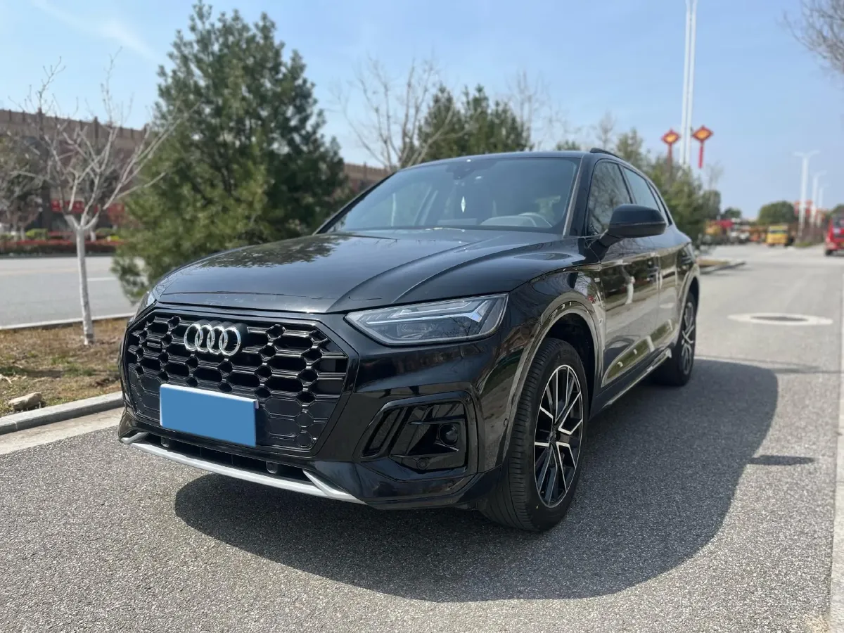 2026 Audi Q5L 2.0T 190HP L4 7DCT,autocango,china used car exporter,china ev exporter,chinese used car exporter,chinese used ev exporter