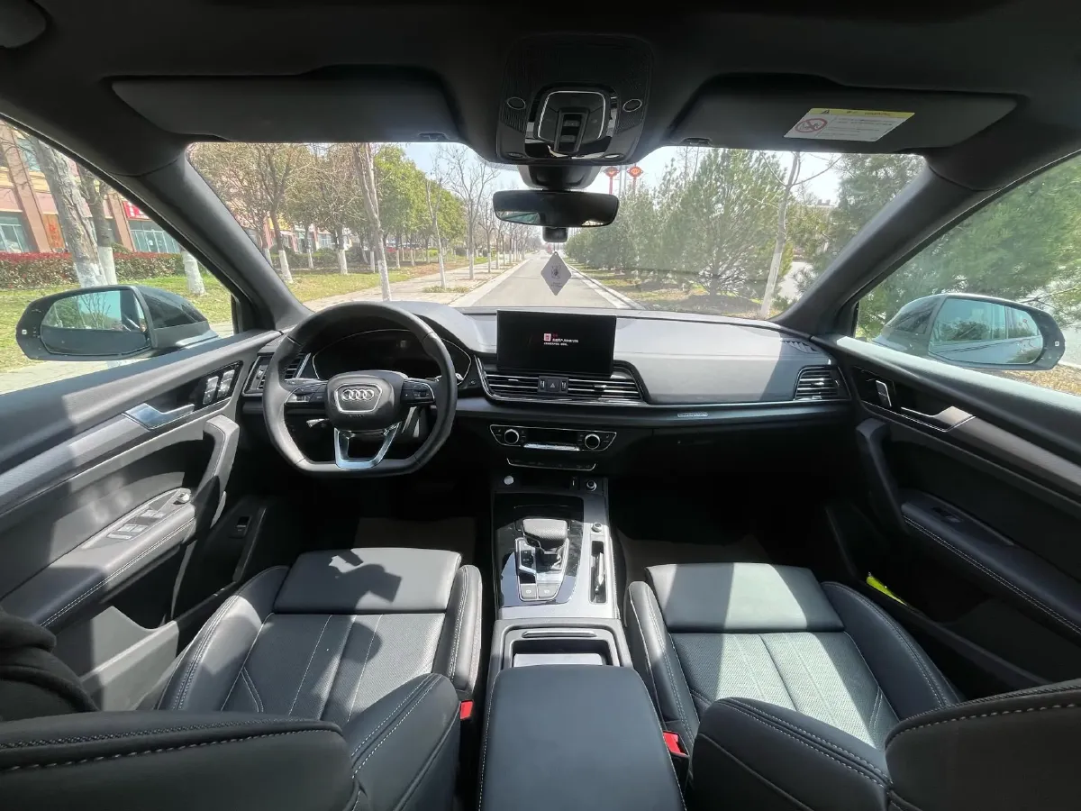 2026 Audi Q5L 2.0T 190HP L4 7DCT,autocango,china used car exporter,china ev exporter,chinese used car exporter,chinese used ev exporter