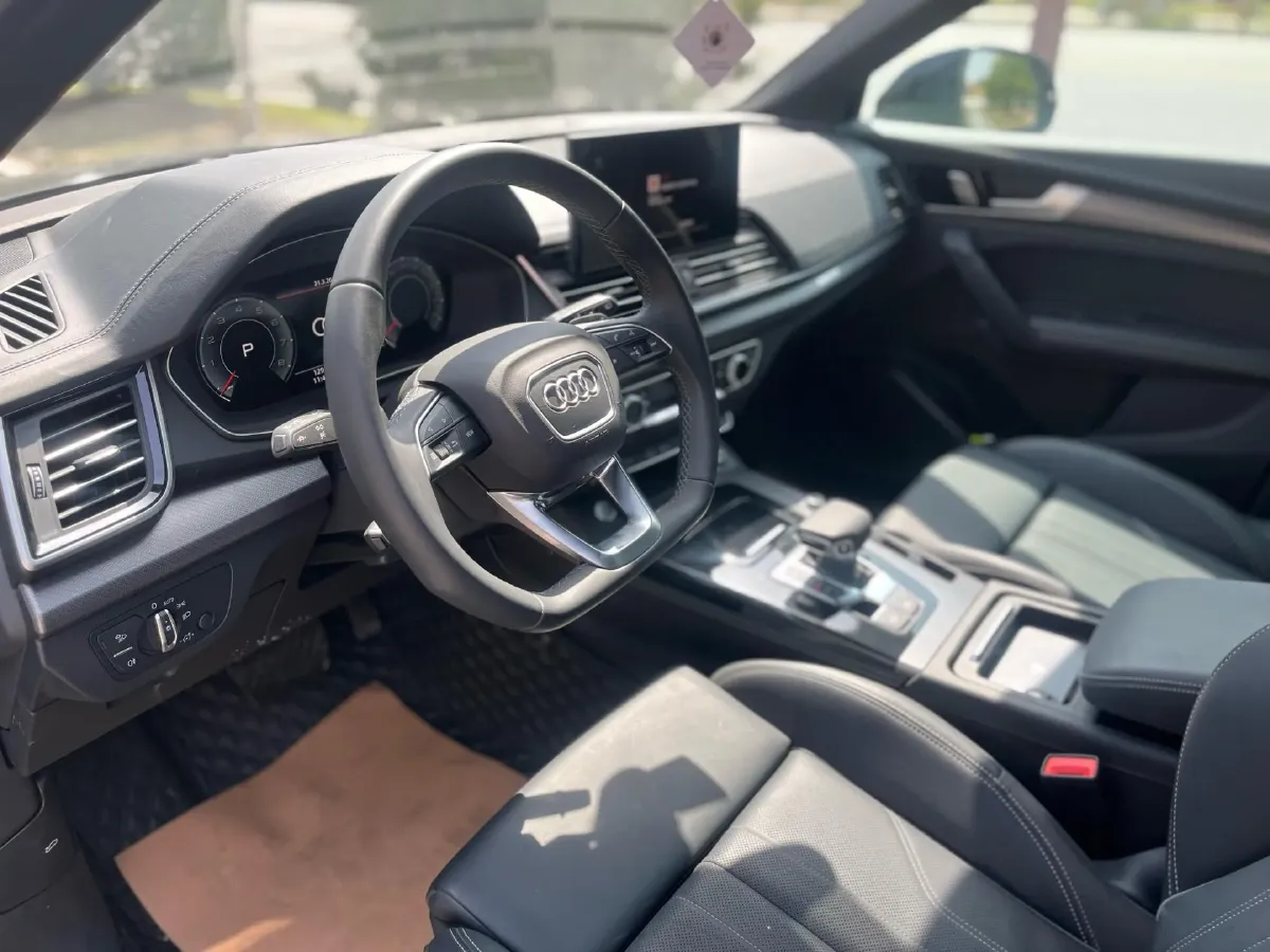 2026 Audi Q5L 2.0T 190HP L4 7DCT,autocango,china used car exporter,china ev exporter,chinese used car exporter,chinese used ev exporter