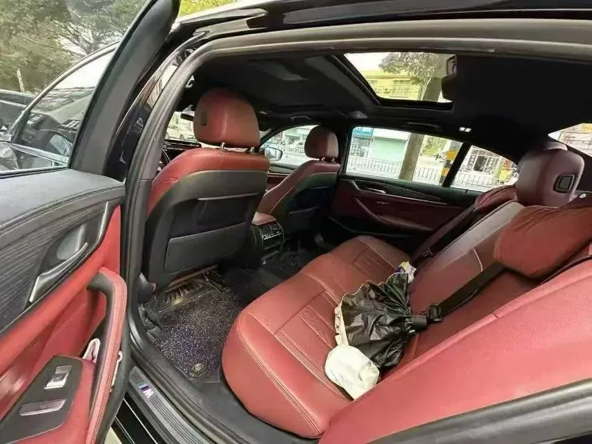 2022 BMW 5 Series 2.0T 252HP L4 8AT,autocango,china used car exporter,china ev exporter,chinese used car exporter,chinese used ev exporter