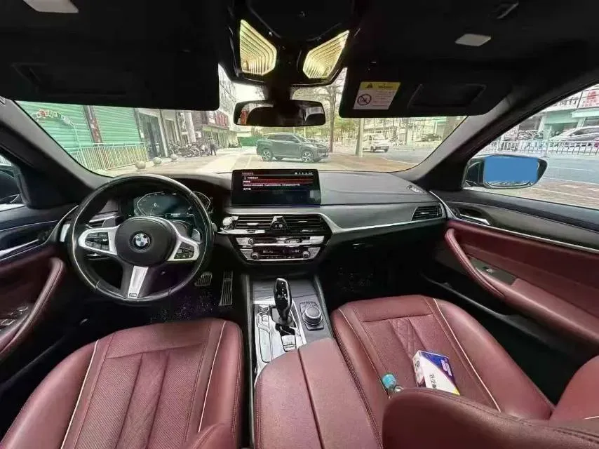 2022 BMW 5 Series 2.0T 252HP L4 8AT,autocango,china used car exporter,china ev exporter,chinese used car exporter,chinese used ev exporter