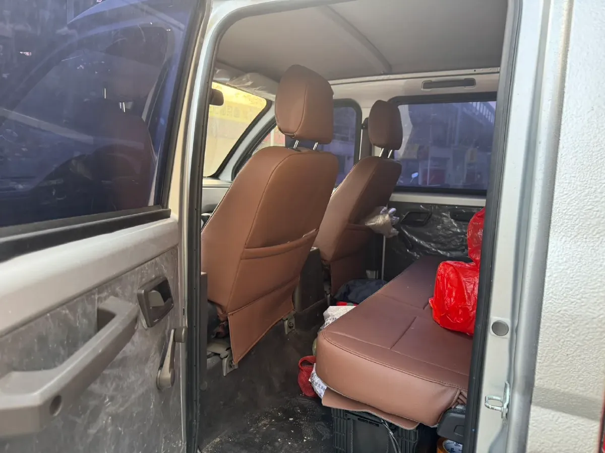 2023 WuLing RongGuang New Truck 1.5L 102HP L4 5MT,autocango,china used car exporter,china ev exporter,chinese used car exporter,chinese used ev exporter