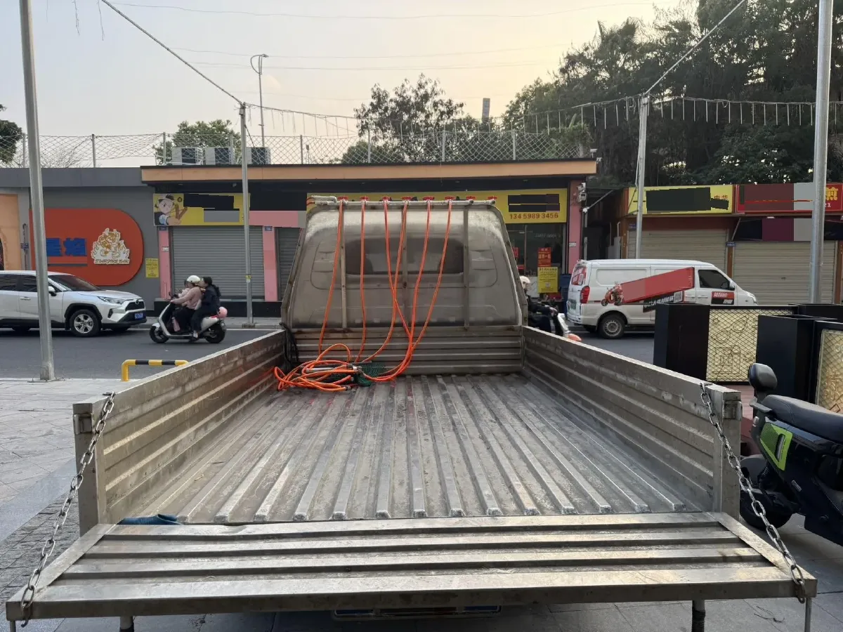 2023 WuLing RongGuang New Truck 1.5L 102HP L4 5MT,autocango,china used car exporter,china ev exporter,chinese used car exporter,chinese used ev exporter