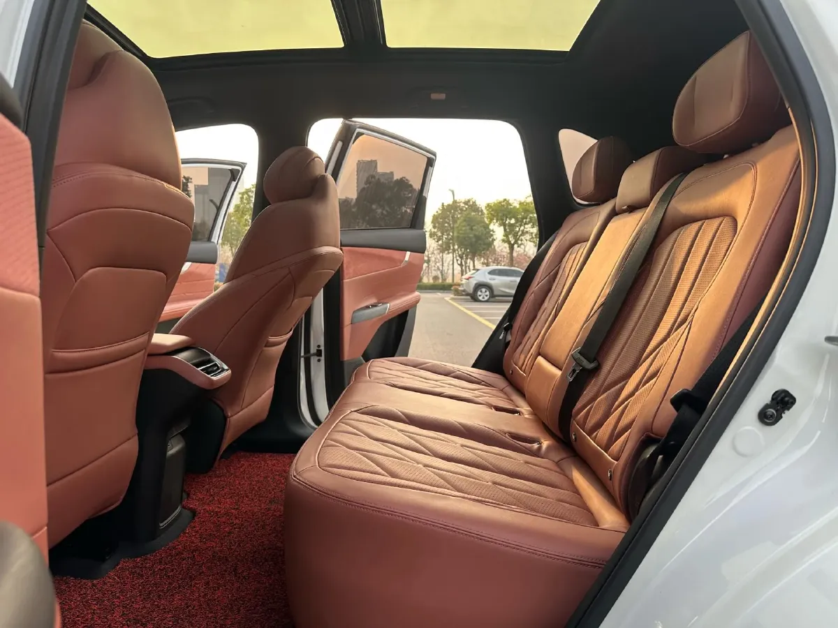 2025 ChangAn CS75 Plus 1.5T 192HP L4 8AT,autocango,china used car exporter,china ev exporter,chinese used car exporter,chinese used ev exporter