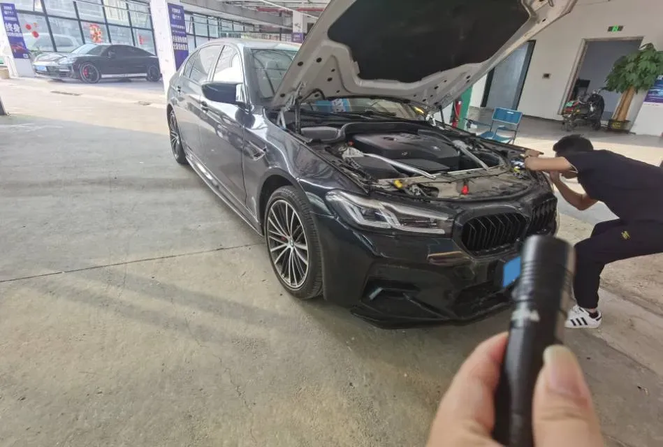 2021 BMW 5 Series 2.0T 252HP L4 8AT,autocango,china used car exporter,china ev exporter,chinese used car exporter,chinese used ev exporter