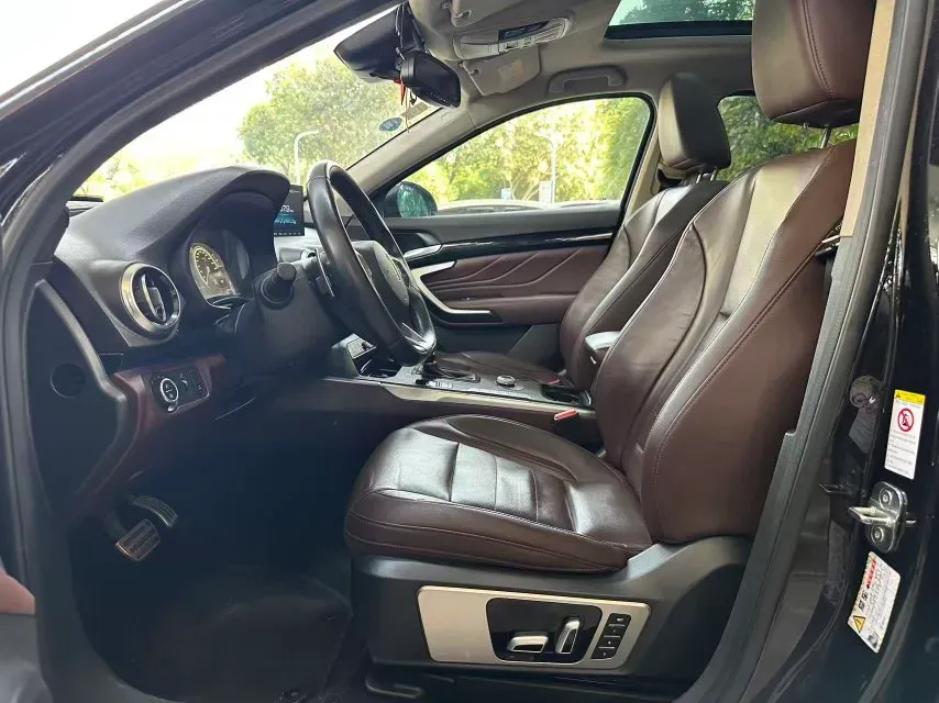 2017 WEY VV7 2.0T 234HP L4 7DCT,autocango,china used car exporter,china ev exporter,chinese used car exporter,chinese used ev exporter