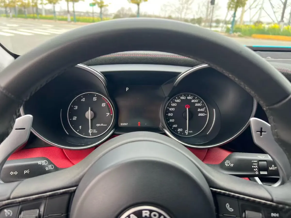 2017 Ford Mustang 2.3T 314HP L4 6AT,autocango,china used car exporter,china ev exporter,chinese used car exporter,chinese used ev exporter