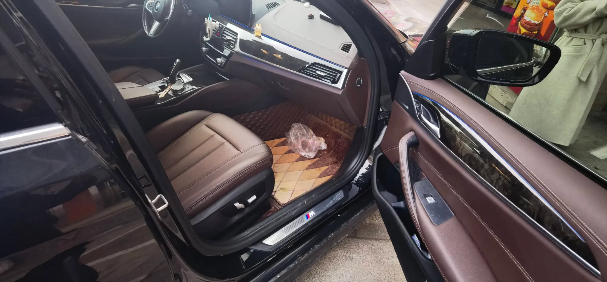 2020 BMW 5 Series 2.0T 184HP L4 8AT,autocango,china used car exporter,china ev exporter,chinese used car exporter,chinese used ev exporter