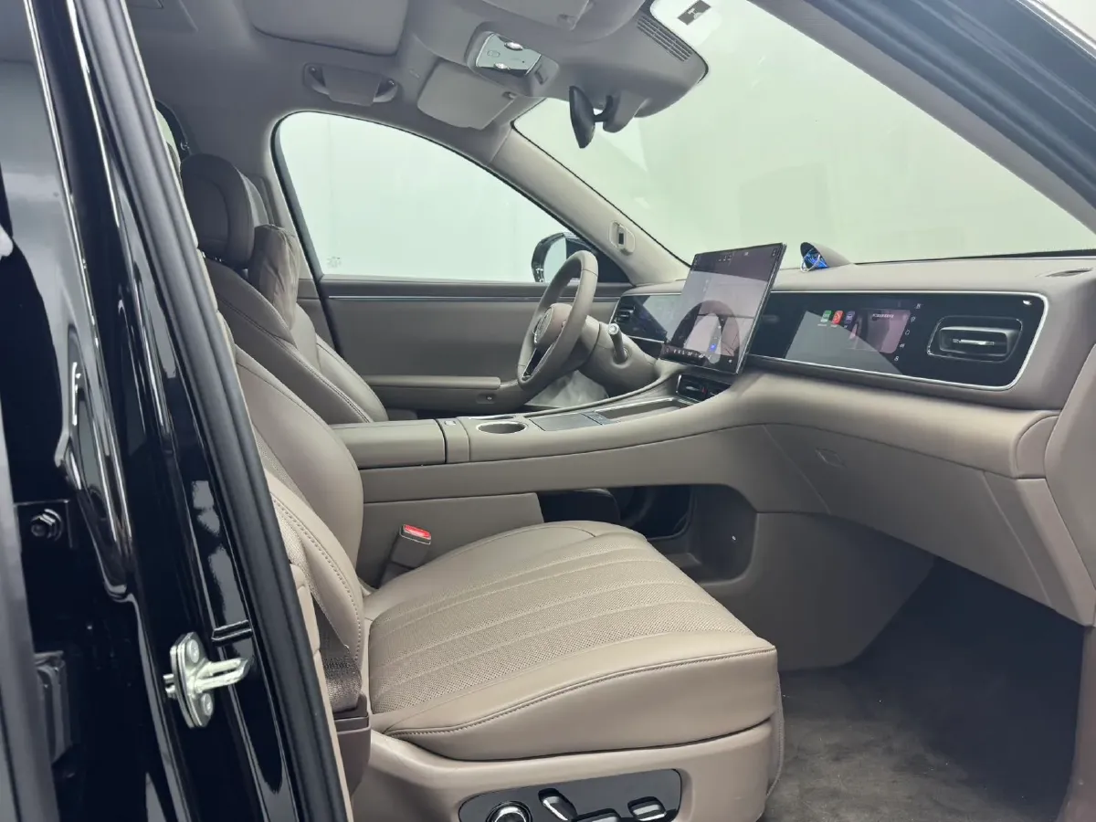 2026 AITO AITO M7 REEV 160HP REEV,autocango,china used car exporter,china ev exporter,chinese used car exporter,chinese used ev exporter