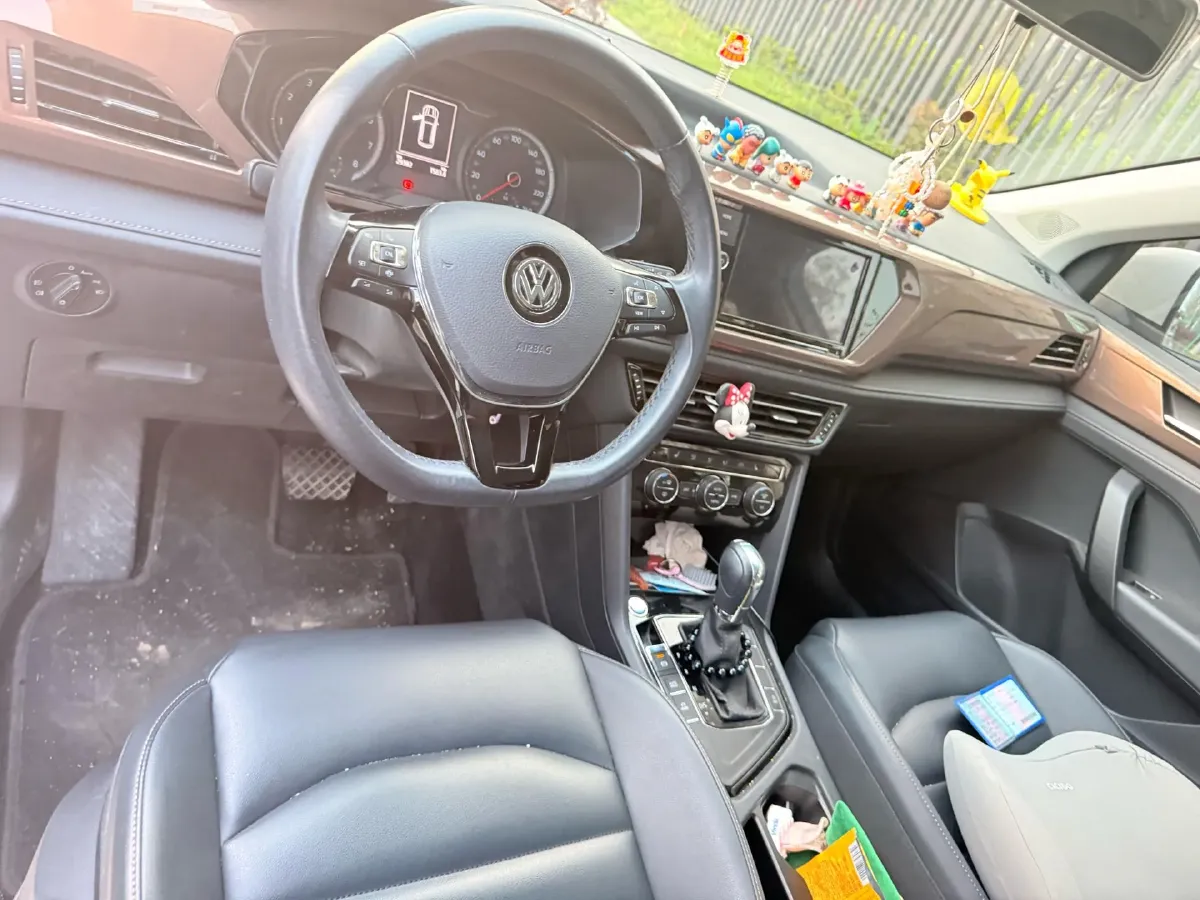 2019 MINI MINI 1.5T 102HP L3 7DCT,autocango,china used car exporter,china ev exporter,chinese used car exporter,chinese used ev exporter