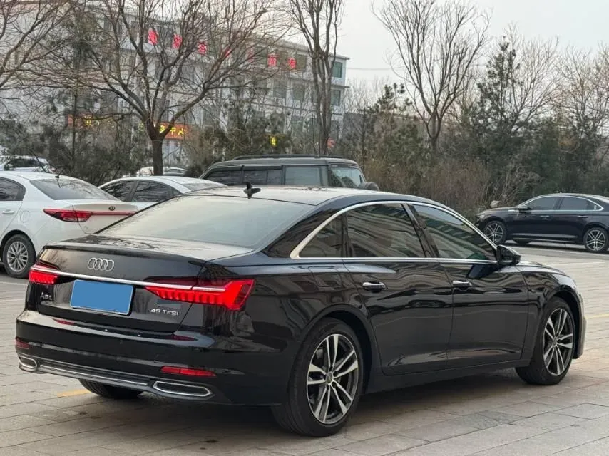 2021 Audi A6L 2.0T 224HP L4 7DCT,autocango,china used car exporter,china ev exporter,chinese used car exporter,chinese used ev exporter