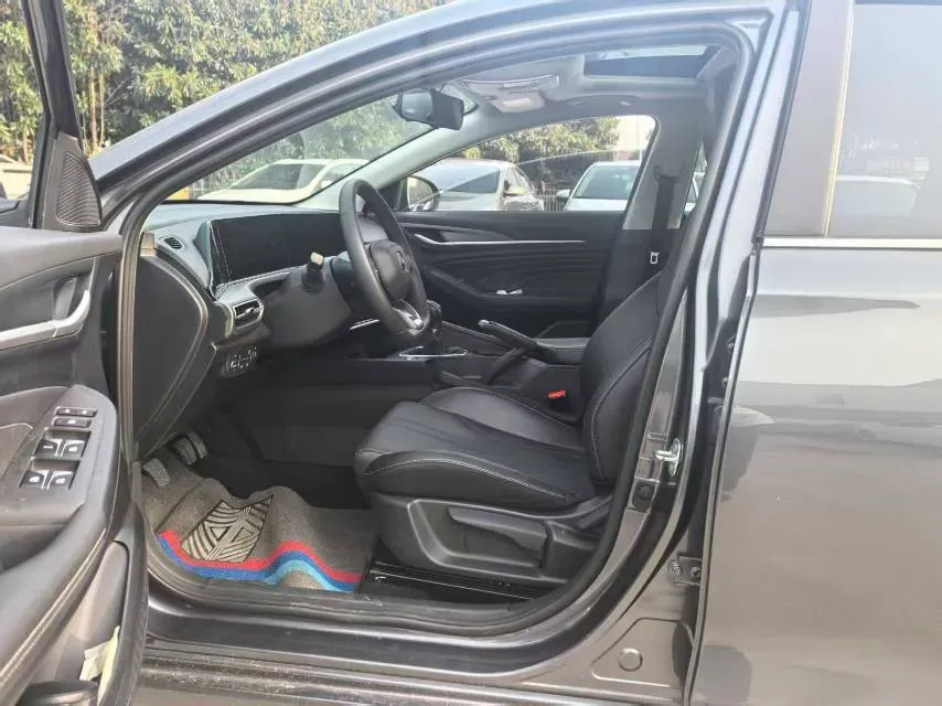 2021 ChangAn Eado 1.6L 128HP L4 5MT,autocango,china used car exporter,china ev exporter,chinese used car exporter,chinese used ev exporter