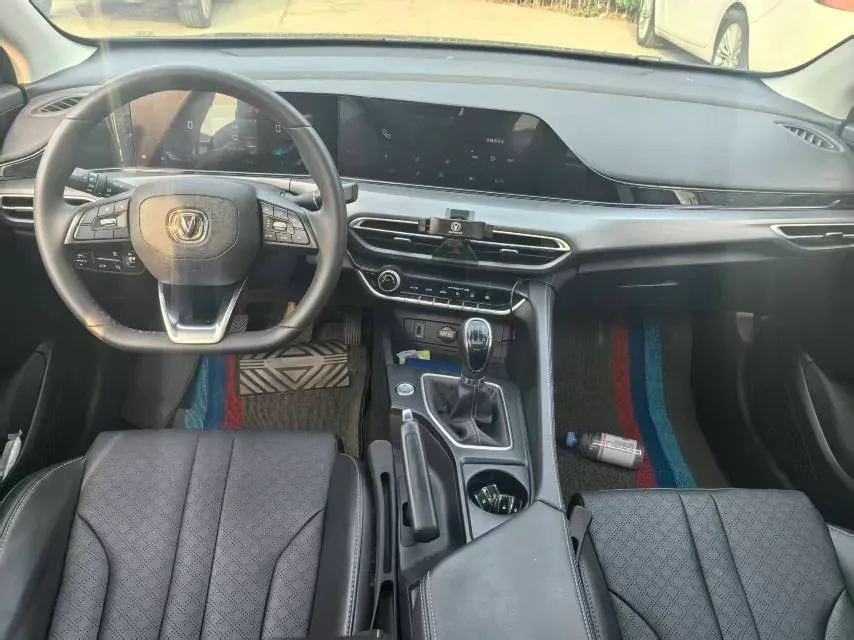 2021 ChangAn Eado 1.6L 128HP L4 5MT,autocango,china used car exporter,china ev exporter,chinese used car exporter,chinese used ev exporter