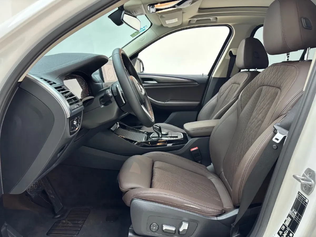 2023 BMW X3 2.0T 245HP L4 8AT,autocango,china used car exporter,china ev exporter,chinese used car exporter,chinese used ev exporter