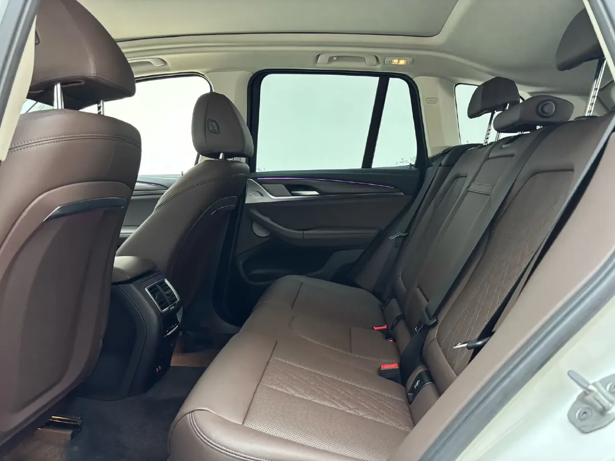 2023 BMW X3 2.0T 245HP L4 8AT,autocango,china used car exporter,china ev exporter,chinese used car exporter,chinese used ev exporter