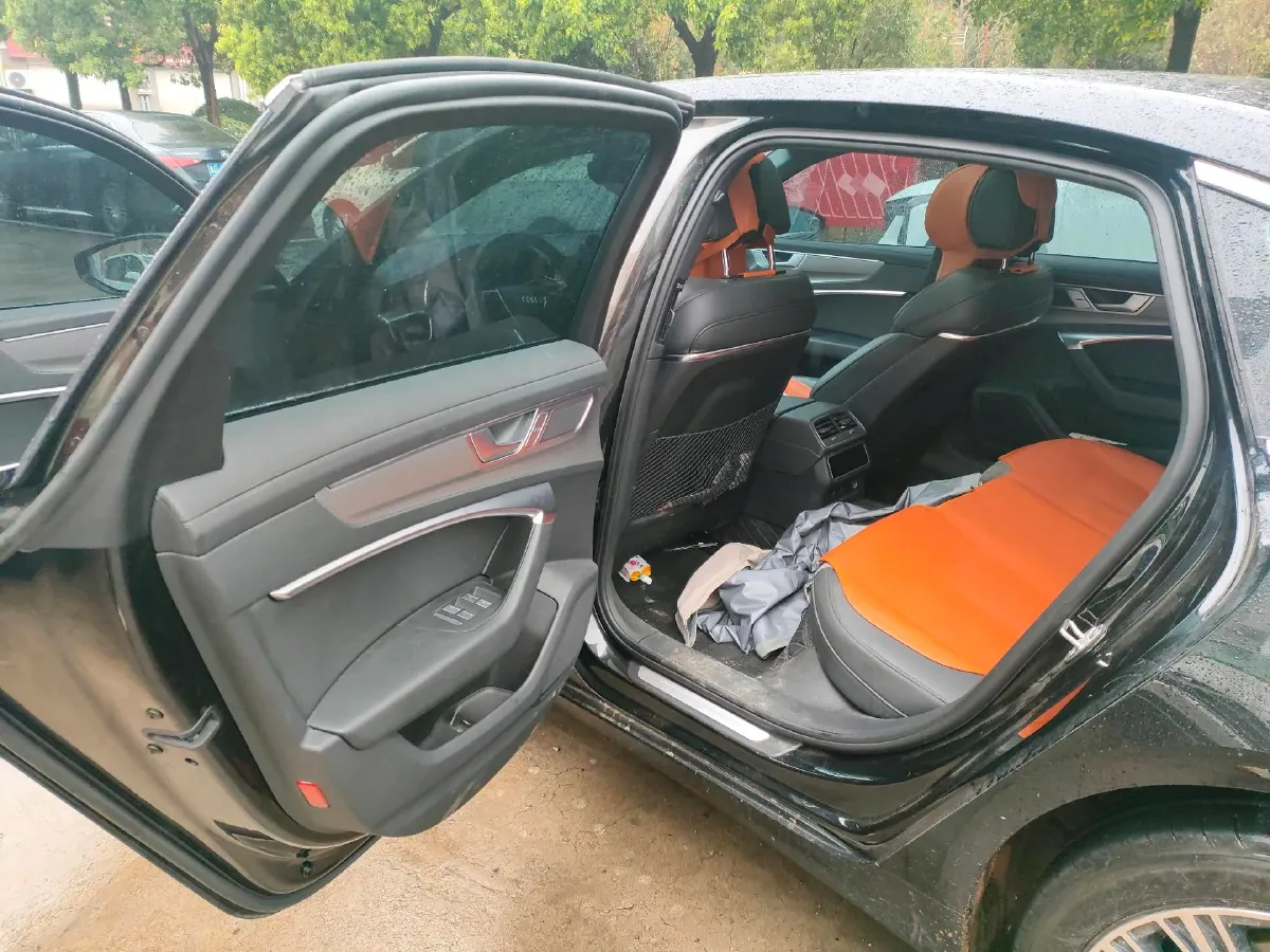 2024 Audi A6L 2.0T 245HP L4 7DCT,autocango,china used car exporter,china ev exporter,chinese used car exporter,chinese used ev exporter