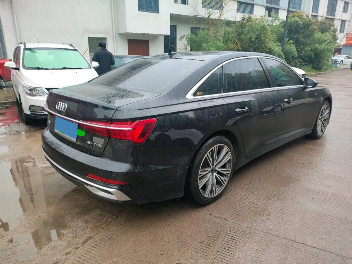 2024 Audi A6L 2.0T 245HP L4 7DCT,autocango,china used car exporter,china ev exporter,chinese used car exporter,chinese used ev exporter