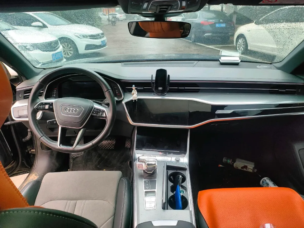 2024 Audi A6L 2.0T 245HP L4 7DCT,autocango,china used car exporter,china ev exporter,chinese used car exporter,chinese used ev exporter