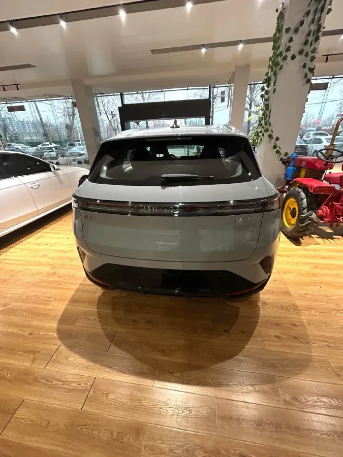 2023 LYNK&CO 06 EM-P 1.5L 120HP L4 3DHT PHEV 9.11KWH,autocango,china used car exporter,china ev exporter,chinese used car exporter,chinese used ev exporter