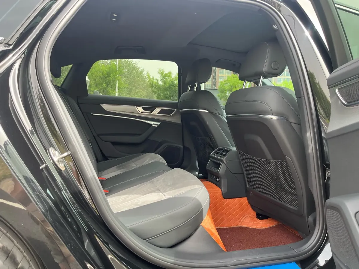 2024 Audi A6L 2.0T 190HP L4 7DCT,autocango,china used car exporter,china ev exporter,chinese used car exporter,chinese used ev exporter