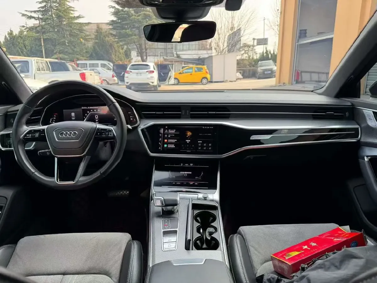 2024 Audi A6L 2.0T 245HP L4 7DCT,autocango,china used car exporter,china ev exporter,chinese used car exporter,chinese used ev exporter