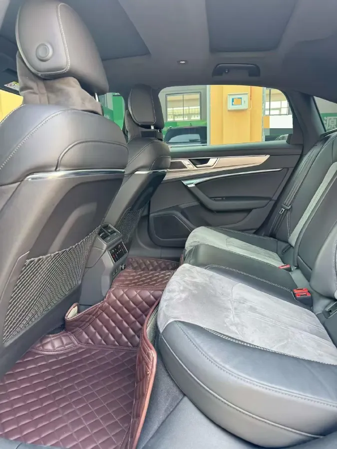 2024 Audi A6L 2.0T 245HP L4 7DCT,autocango,china used car exporter,china ev exporter,chinese used car exporter,chinese used ev exporter