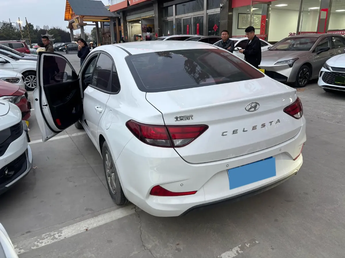 2020 Hyundai Reina 1.4L 95HP L4 4AT,autocango,china used car exporter,china ev exporter,chinese used car exporter,chinese used ev exporter