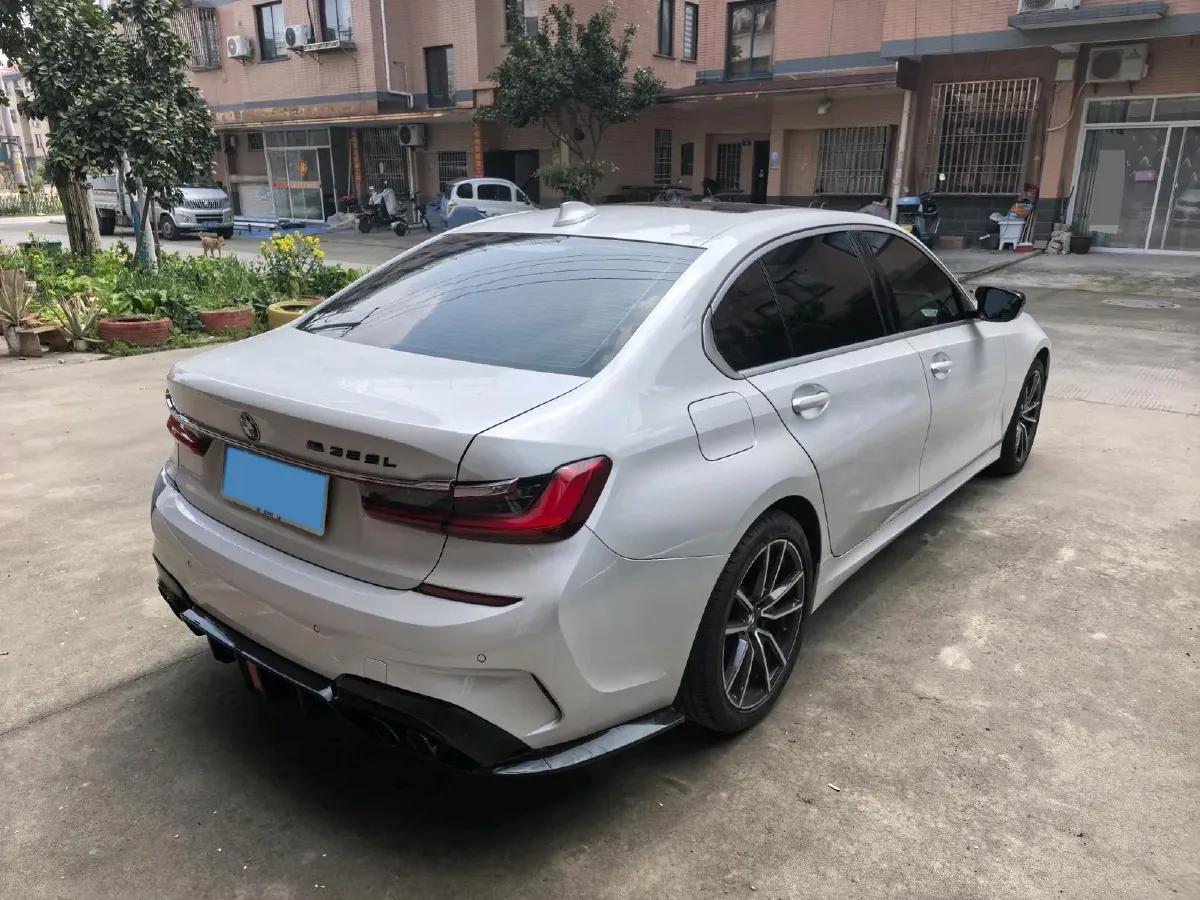 2021 BMW 3 Series 2.0T 156HP L4 8AT,autocango,china used car exporter,china ev exporter,chinese used car exporter,chinese used ev exporter